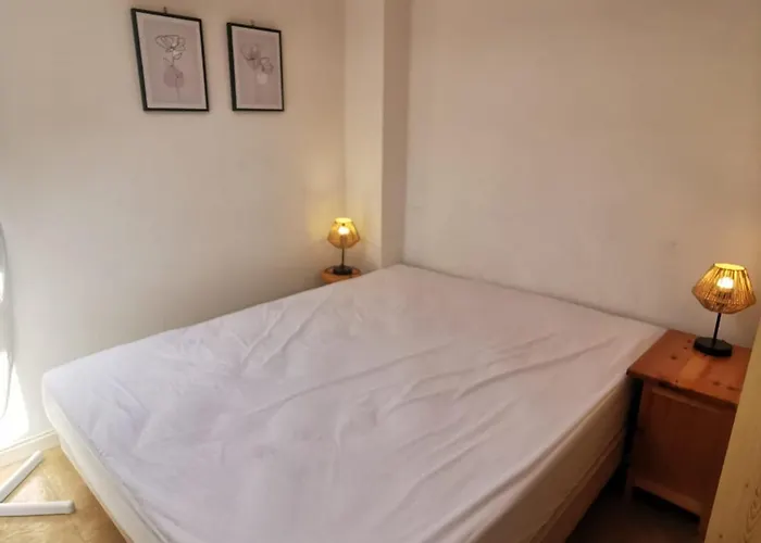 Holiday home Pavillon Familial 2 Ch Avec Terrasse Ensoleillee, A 10min De La - Fr-1-732-59 Argeles-sur-Mer