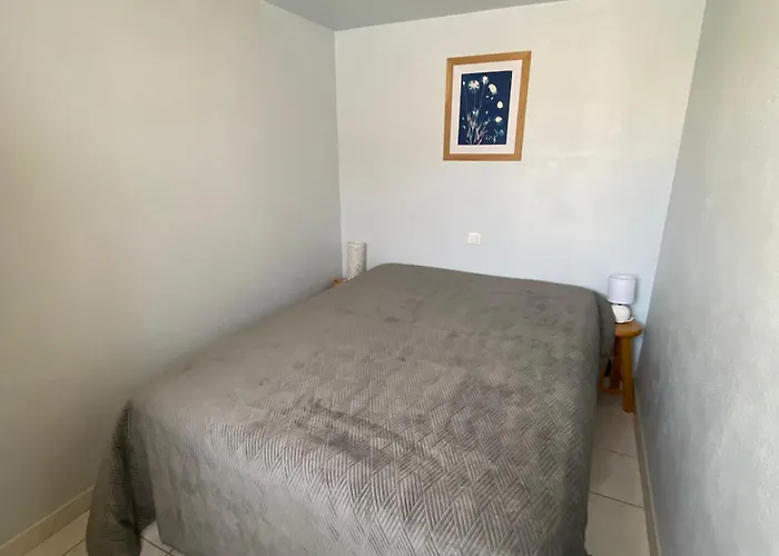 Hébergement de vacances Pavillon Familial 2 Ch Avec Terrasse Ensoleillée, à 10min De La - Fr-1-732-59 *